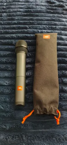 Vendo microfone JBL original.