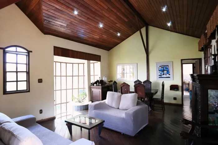 Casa à Venda - São Lucas, 4 Quartos, 360 m2