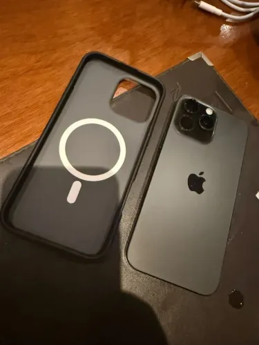 Celular iPhone 16 pro Max 7 mês de uso 