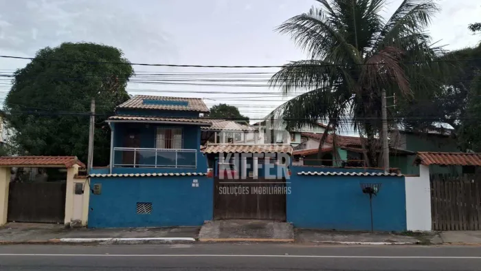 Casa com 2 quartos | Suite com Closet | Piscina e Vista para Lagoa de Jacaroá à venda por