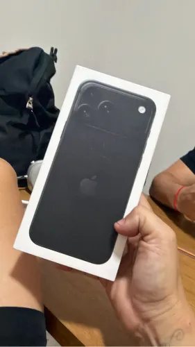 18 pro max black