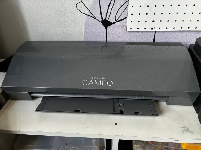Silhouette cameo 3 
