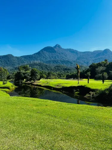 Lote/Terreno para venda tem 4215 metros quadrados