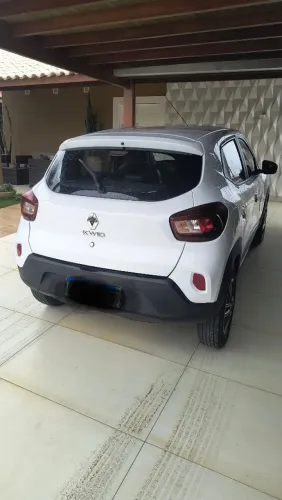Renault Kwid Intense 1.0 Flex 12V 5P Mec. 2023