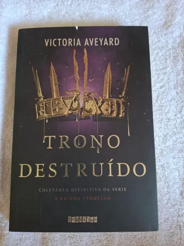 Livro Trono Destruído, victoria aveyard