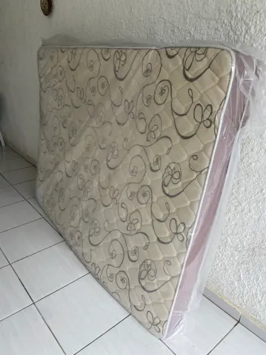 Colchão Queen 