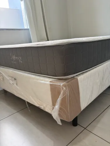 Cama de casal molas ensacadas marca Anjos