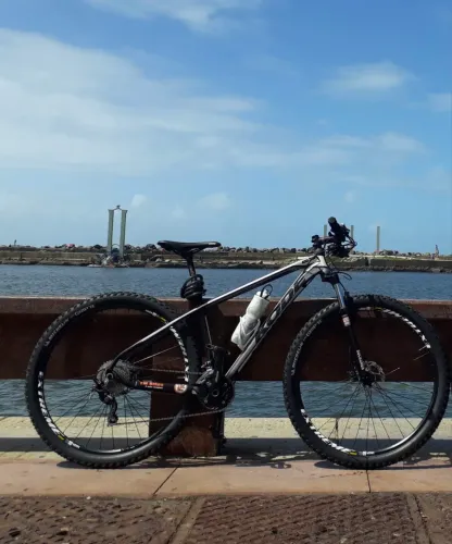 Scott Aro 29 | Shimano Deore | RockShox | Freio Hidráulico