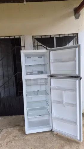 Vende-se geladeira