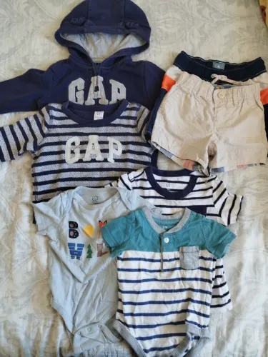 Lotinho de roupas Baby Gap - Menino de 3-6/6-12/12-18 meses