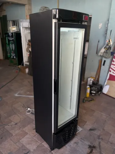 Freezer expositor cervejeiro