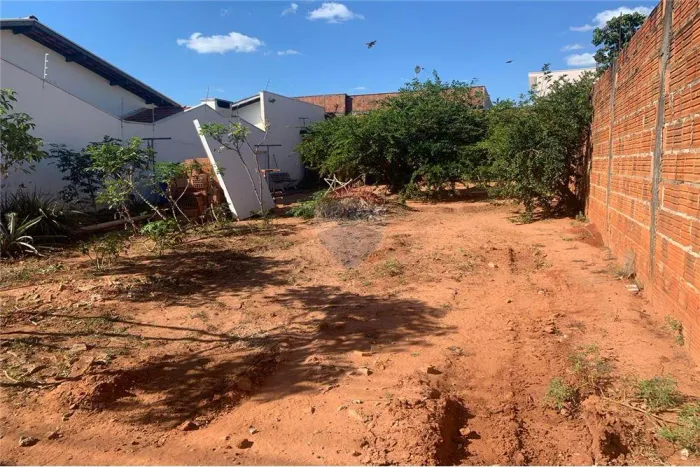 Terreno à venda