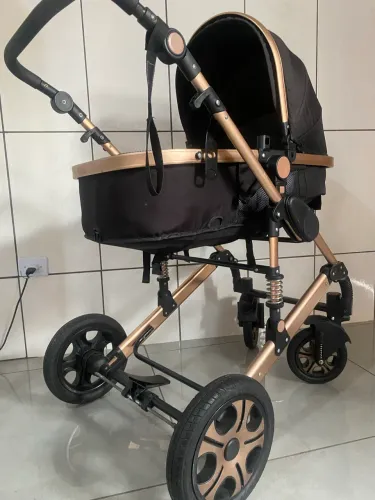 Carrinho de bebê luxo