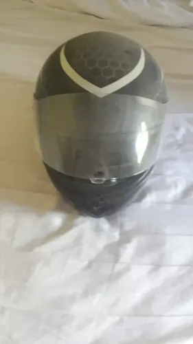 Capacete preto