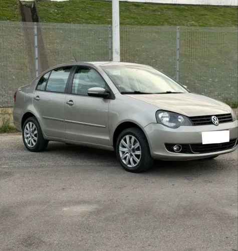 Volkswagen Polo 1.6 E-flex 8V 5P 2013