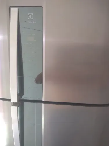 Vendo geladeira com defeito 500 reais