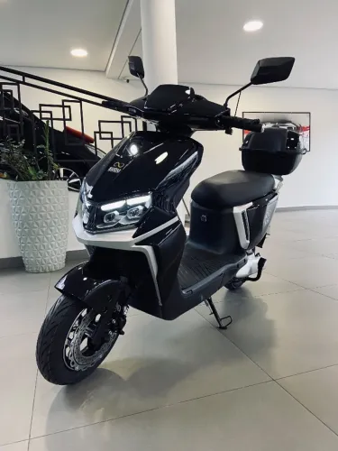 Scooter eletrica Sudu A5