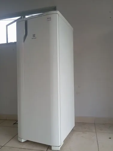 Geladeira Eletrolux frotfe