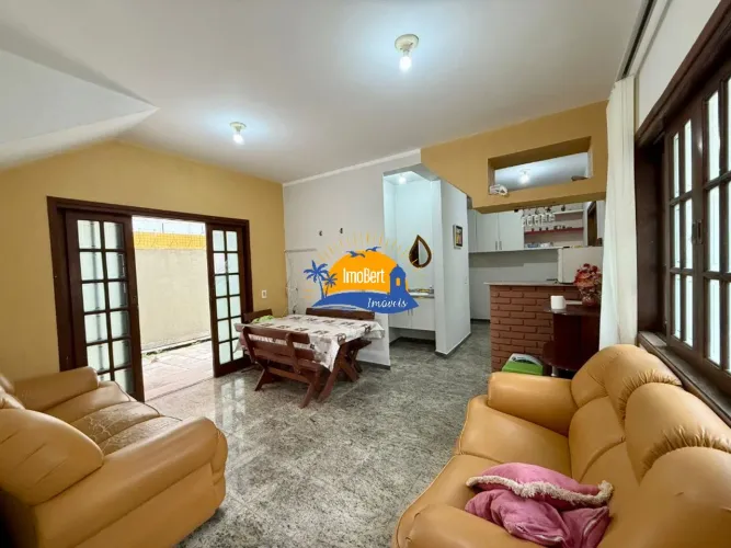 Casa de Condomínio à Venda em Bertioga-SP: proximo ao mar no bairro Indaia, 2 Quartos, 2 V