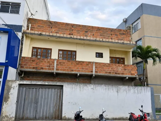 Ponto Comercial para Clínica, na Lateral da AV. OTÁVIO SANTOS, Centro