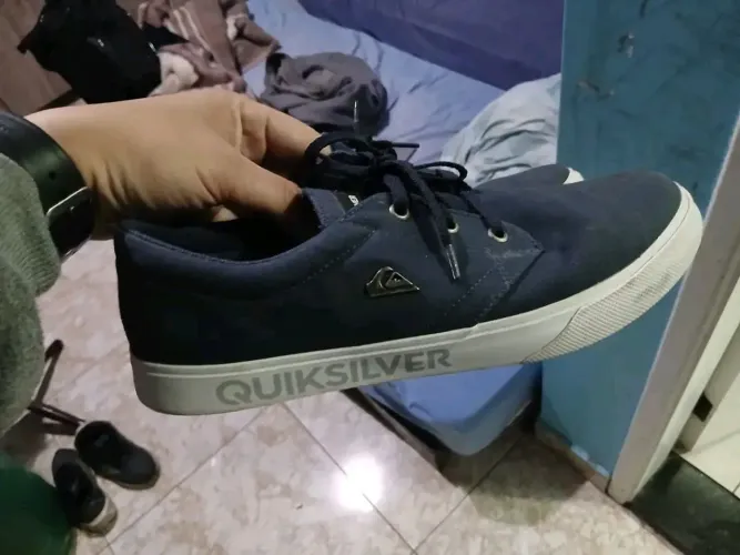 Troco Tênis Da Quiksilver Original Tamanho 42