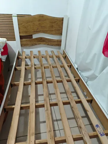 Cama de solteiro com colchão 