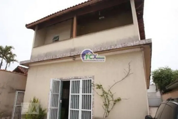 Casa para Venda em Praia Grande, Maracanã, 7 dormitórios, 7 suítes, 2 banheiros, 10 vagas