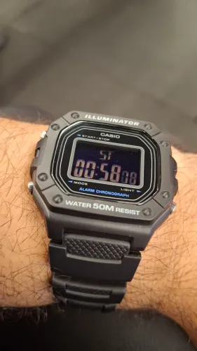 Relógio esportivo Casio. Novo. Zerado. Na caixa com nota.