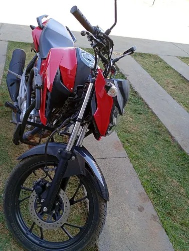 Moto para trabalhar e uso pessoal