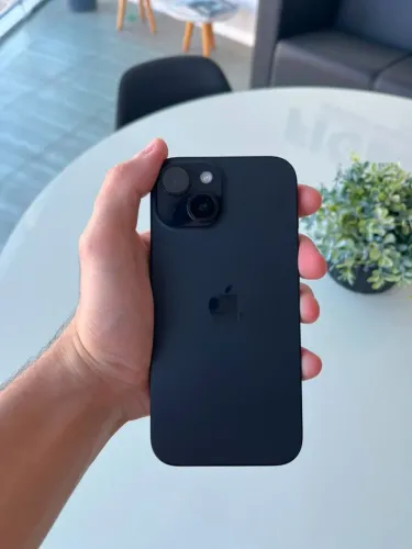 iPhone 15 128GB Preto