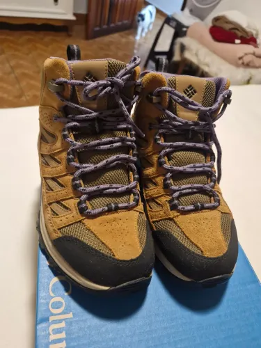 Bota Columbia Feminina tam. 36
