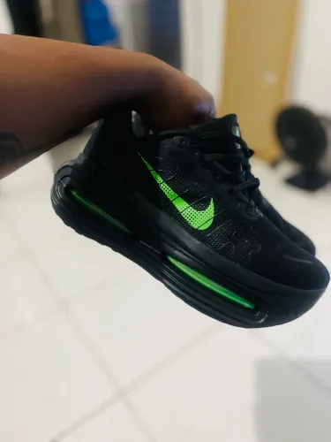 Nike vomero premium importado 41