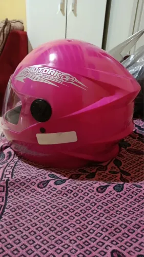 Vendo capacete tamanho 58 novo usado apenas uma vez