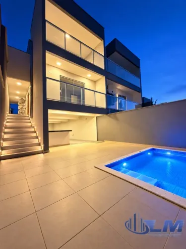 Luxuosa Casa Triplex com Vista Mar e Montanhas em Perocão, Guarapari-ES 3 Quartos, 1 Suíte