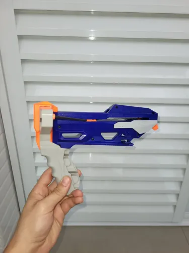 Nerf Slingstrike