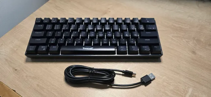 Teclado Mecânico Gamer TGT Sherman Compacto, Iluminação Rainbow, Switch Azul, ABNT2, Preto