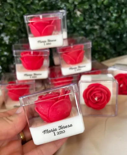 Lembrancinhas velas aromáticas rosa com caixa de acrílico