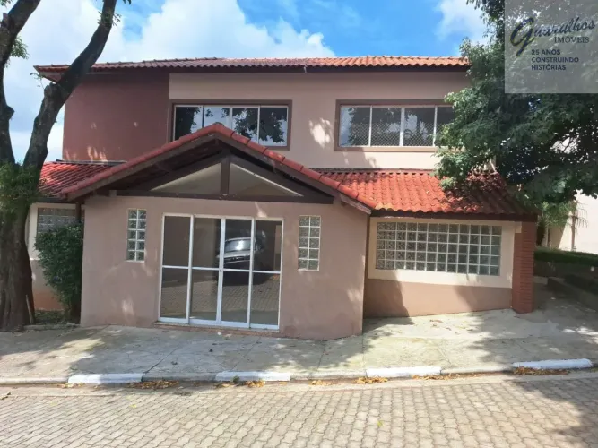 Casa com condomínio completo por 470.000 aceita negociação