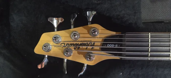 Baixo Xb - 600 Washburn