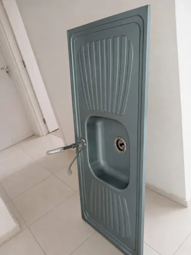 Pia de inox + Torneira + Cantoneiras