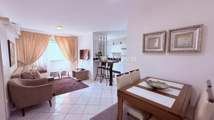Apartamento Quadra mar, mobiliado disponível para locação anual em Balneário Camboriú,