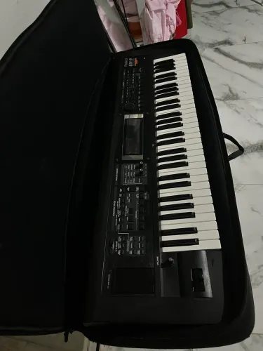Teclado Roland GW-8