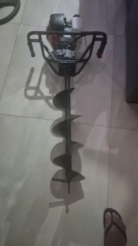 Perfurador de solo 