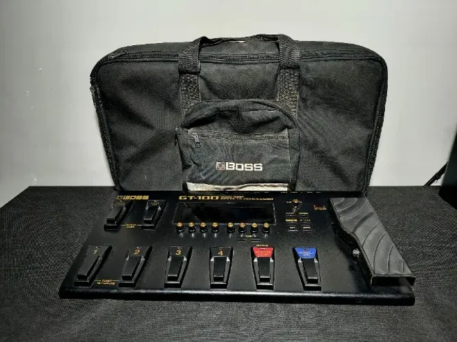 Pedaleira Boss GT-100 (ñ Kemper Fractal Mooer Gp200 Cortex Gt8 Gt6 Gt100 Core)