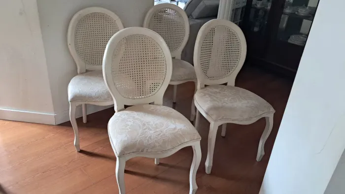 4 cadeiras Luis XV clássicas