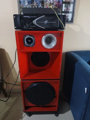 Vende-se caixa de som