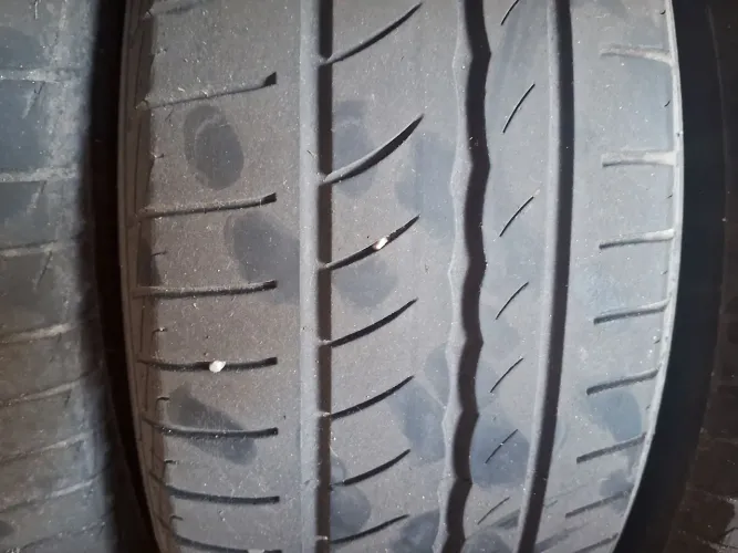 04 Pneus Dunloop Aro 15 185/55 com 75% de Borracha