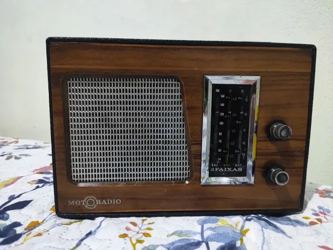 Rádio Motoradio RP-531 antigo
