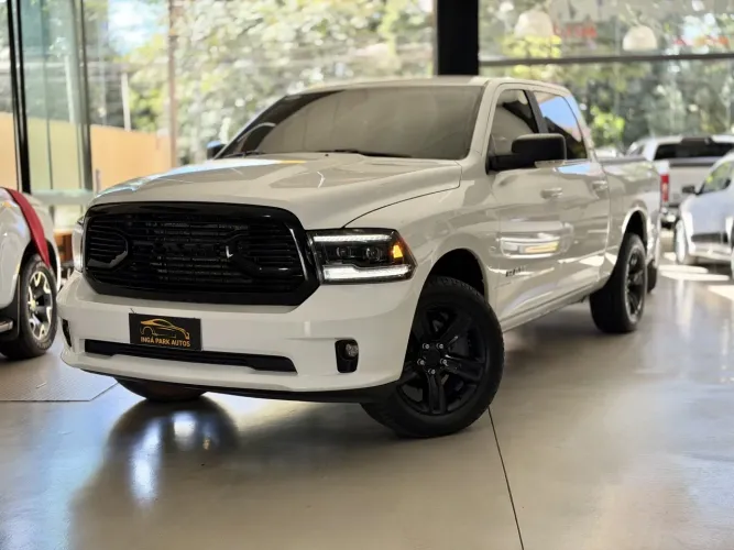 Ram Classic R/T 5.7 CD V8 4X4 Aut. 2023