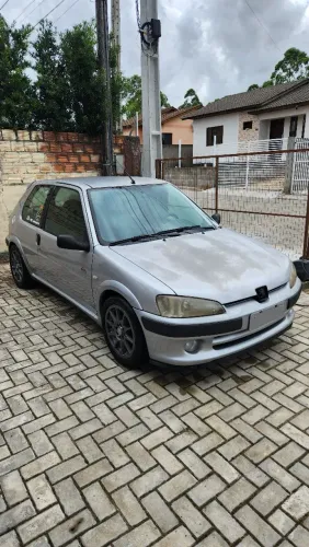 Peugeot 106 Quiksilver 1.0 3P 2001